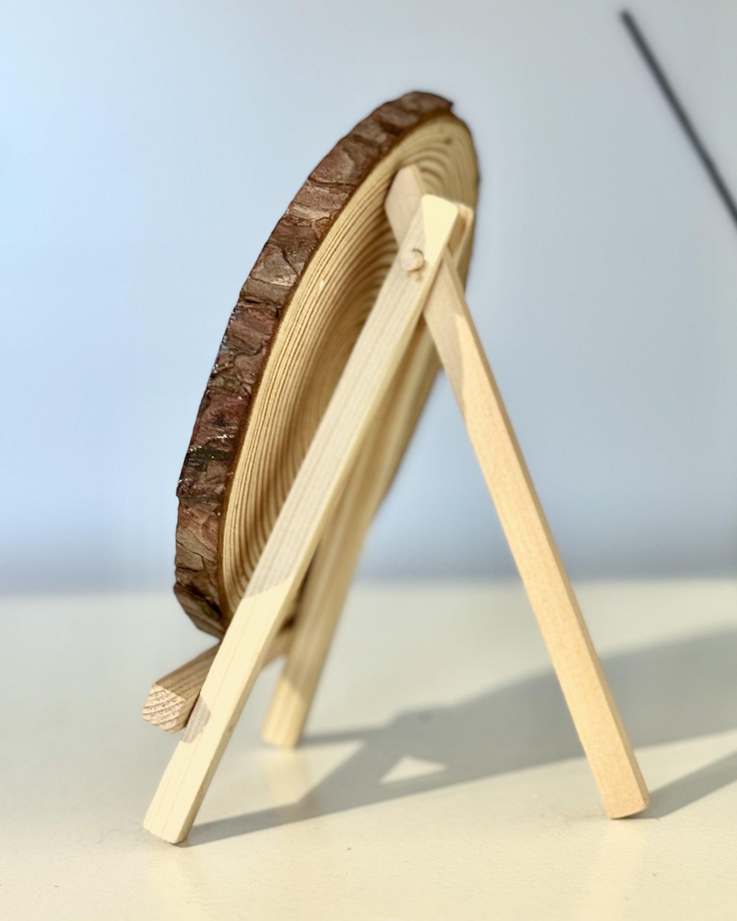 Retrato pintado a mano en rodaja de Madera