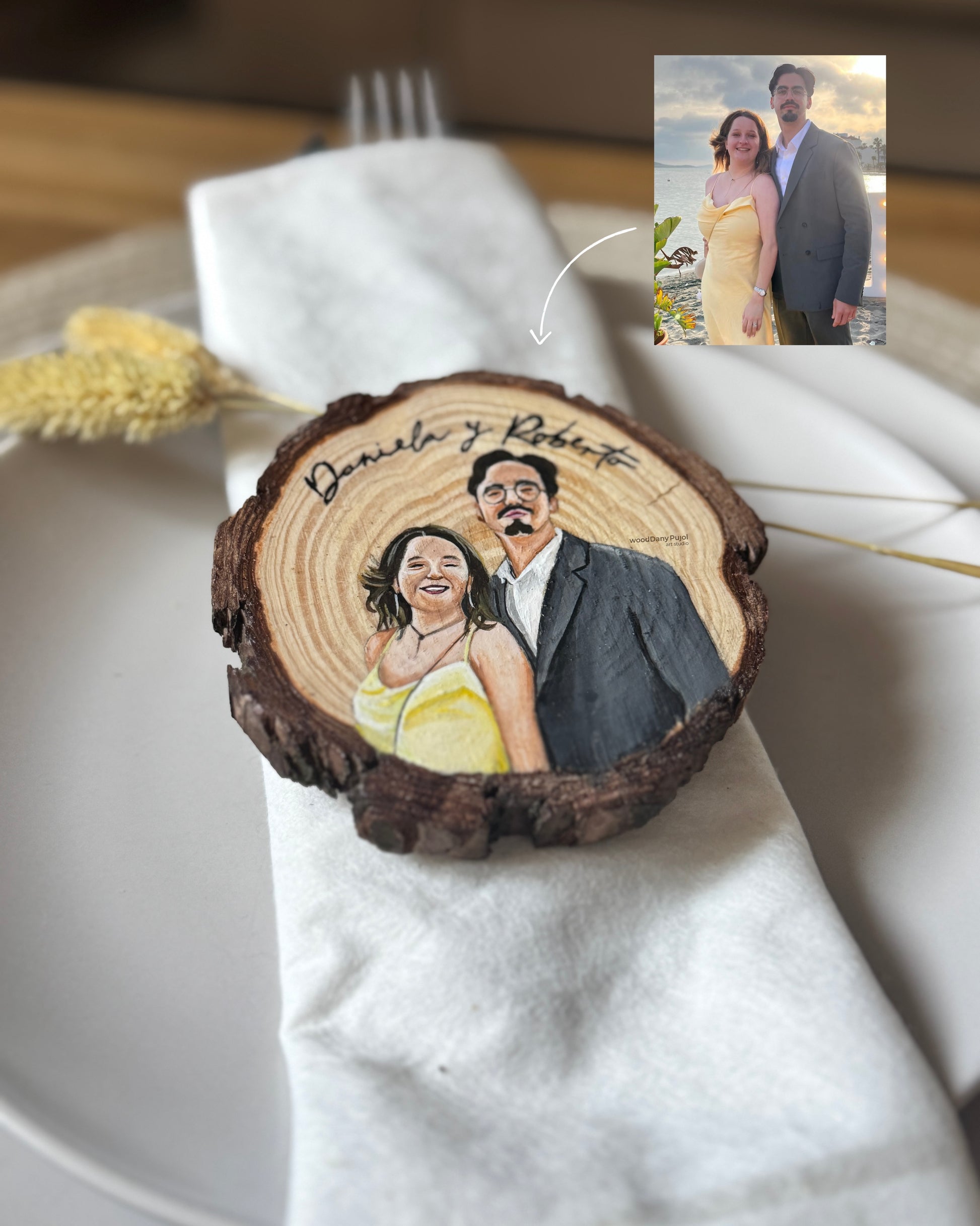 Marcasitios de boda pintados a mano en rodaja de madera natural con nombre de invitado, WoodDany