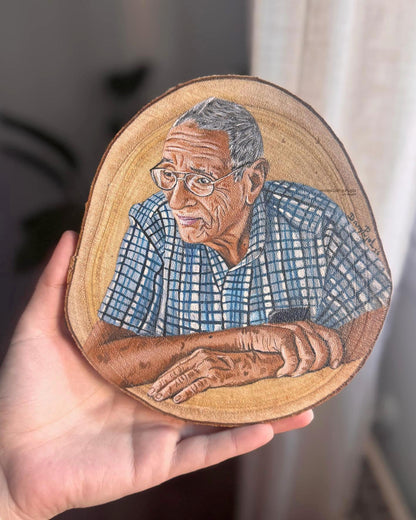 retrato conmemorativo a persona fallecida pintado a mano sobre madera WoodDany
