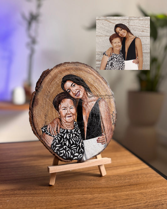 Arte personalizado pintado a mano en rodaja de madera realizado por Dany Pujol