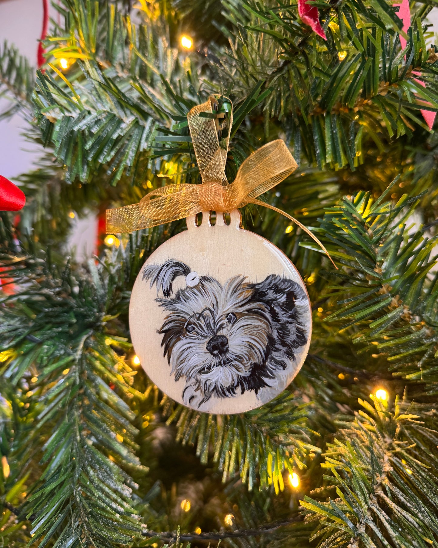 bola de navidad de madera personalizada con retrato pintado de mascota