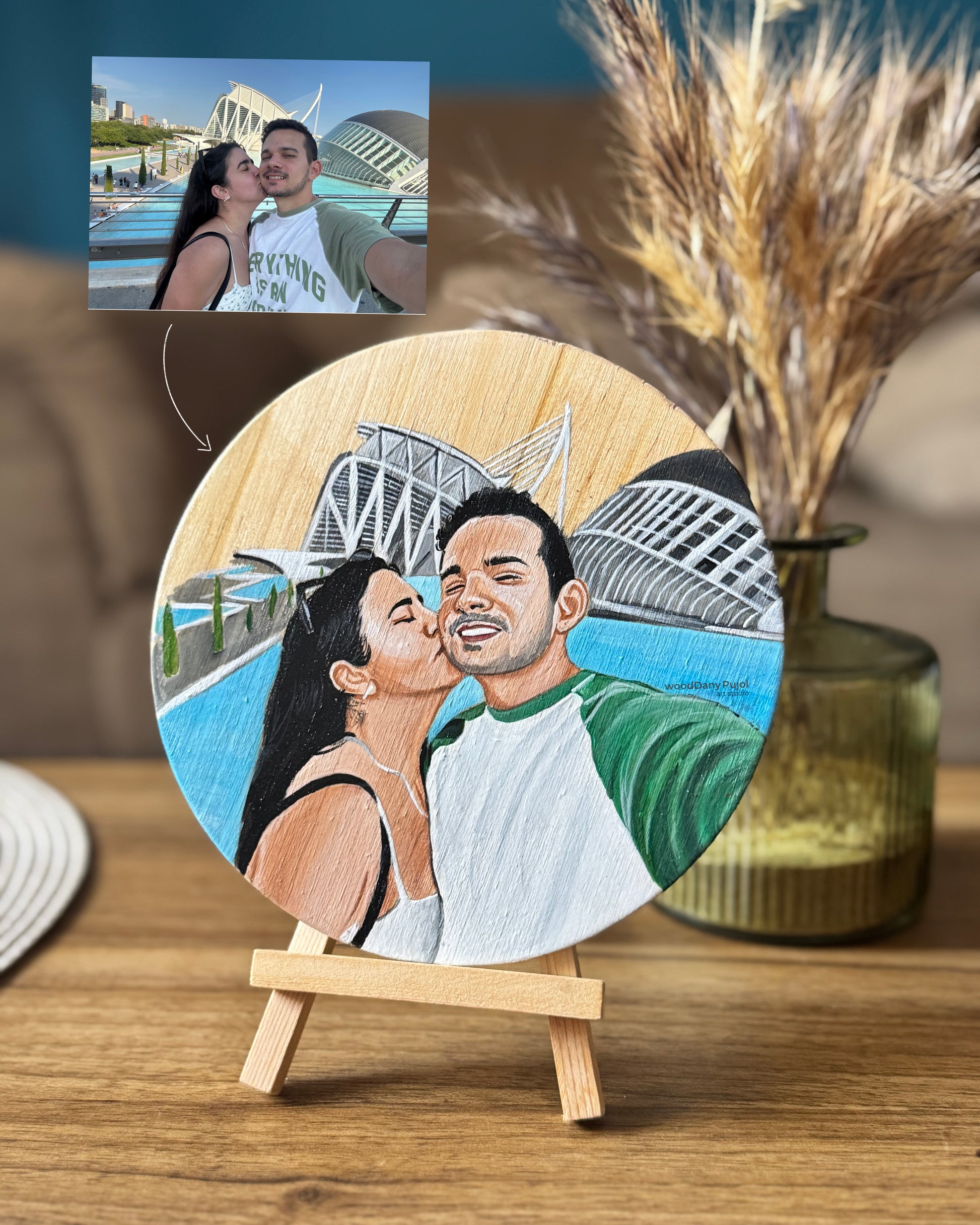 Retrato pintado a mano en tabla de madera redonda 15cm, WoodDanyPujol