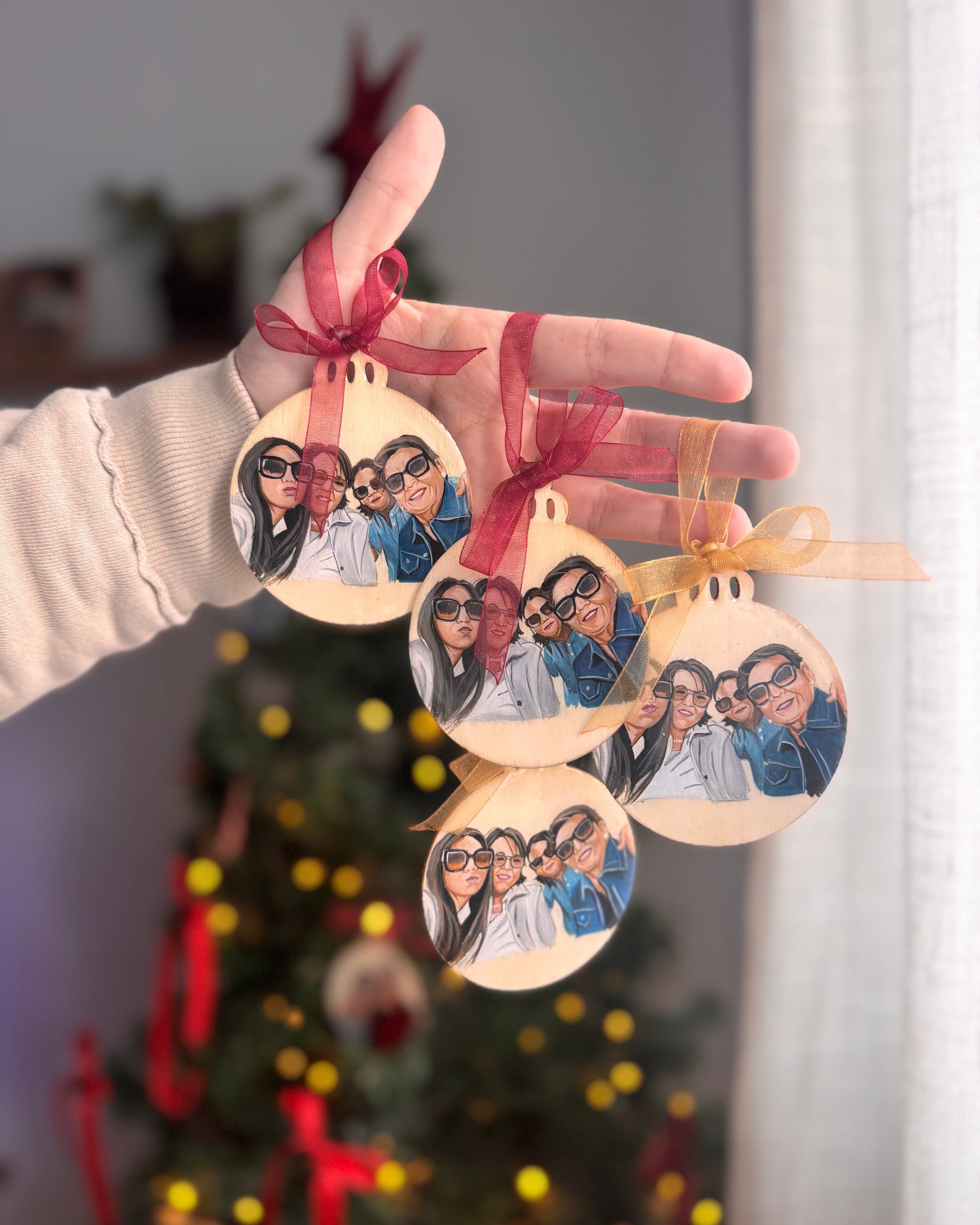 Bolas navideñas personalizadas pintadas a mano recuerdo familiar woodDany Pujol