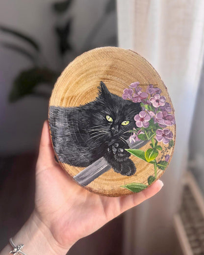 Retrato de mascota pintado a mano sobre madera natural por la artista Dany Pujol