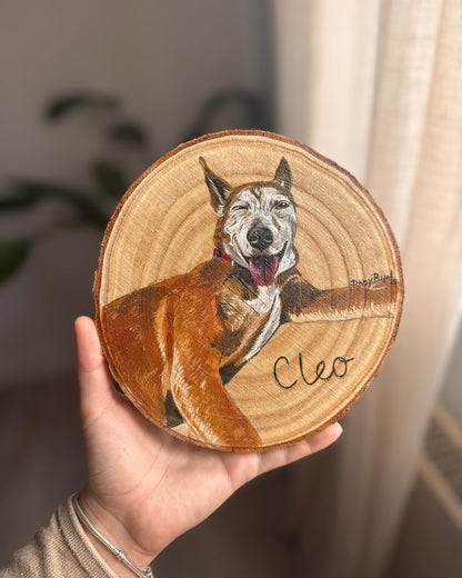 Rodaja de madera personalizada con foto de mascota pintada a mano